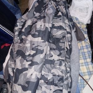 King size brand 3xl waterproof Poncho literally brand new never worn was too EUC